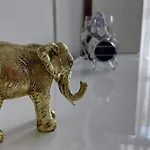 شقة 3 Apartment, Center, 1st Floor Flat, Aubg, Wifi, Pc I5 Ssd, Tablet, Androidmitvbox, 3 Led Tvs 200 Channels, Long Terrace, Self-easy-late Check-in Key Box, Before Greece