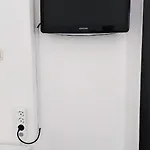 3 Apartment, Center, 1st Floor Flat, Aubg, Wifi, Pc I5 Ssd, Tablet, Androidmitvbox, 3 Led Tvs 200 Channels, Long Terrace, Self-easy-late Check-in Key Box, Before Greece Appartement *