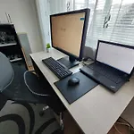 3 Apartment, Center, 1st Floor Flat, Aubg, Wifi, Pc I5 Ssd, Tablet, Androidmitvbox, 3 Led Tvs 200 Channels, Long Terrace, Self-easy-late Check-in Key Box, Before Greece * بلاغويفغراد