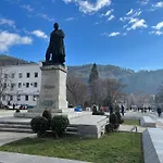 3 Apartment, Center, 1st Floor Flat, Aubg, Wifi, Pc I5 Ssd, Tablet, Androidmitvbox, 3 Led Tvs 200 Channels, Long Terrace, Self-easy-late Check-in Key Box, Before Greece * Blagoevgrad