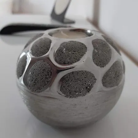 3 Apartment, Center, 1st Floor Flat, Aubg, Wifi, Pc I5 Ssd, Tablet, Androidmitvbox, 3 Led Tvs 200 Channels, Long Terrace, Self-easy-late Check-in, Before Greece דירה