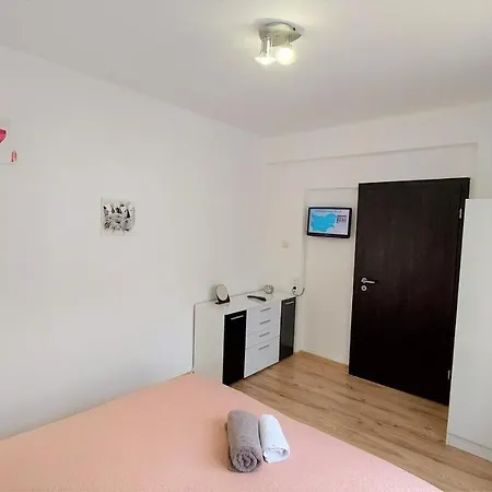 Center Terrace Apartment: Tech-equipped Comfort With Free Parking Apartment Blagoevgrad
