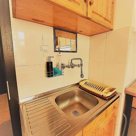 3 Apartment, Center, 1st Floor Flat, Aubg, Wifi, Pc I5 Ssd, Tablet, Androidmitvbox, 3 Led Tvs 200 Channels, Long Terrace, Self-easy-late Check-in Key Box, Before Greece