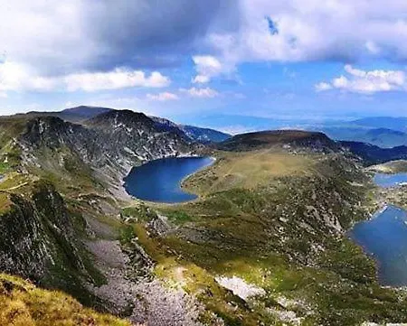 3 Apartment, Center, 1st Floor Flat, Aubg, Wifi, Pc I5 Ssd, Tablet, Androidmitvbox, 3 Led Tvs 200 Channels, Long Terrace, Self-easy-late Check-in, Before Greece בלאגובגראד