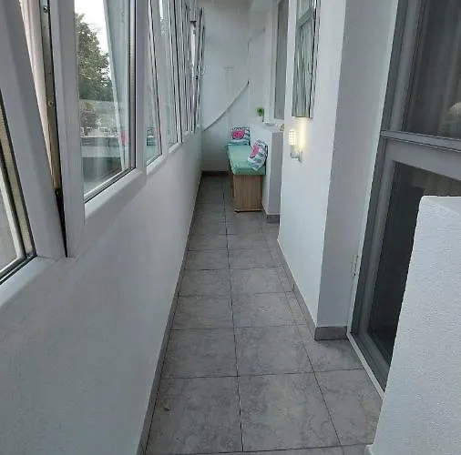 3 Apartment, Center, 1st Floor Flat, Aubg, Wifi, Pc I5 Ssd, Tablet, Androidmitvbox, 3 Led Tvs 200 Channels, Long Terrace, Self-easy-late Check-in, Before Greece アパート