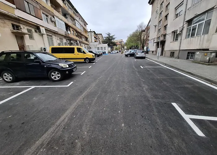 3 Apartment, Center, 1st Floor Flat, Aubg, Wifi, Pc I5 Ssd, Tablet, Androidmitvbox, 3 Led Tvs 200 Channels, Long Terrace, Self-easy-late Check-in, Before Greece アパート