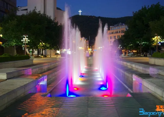 3 Apartment, Center, 1st Floor Flat, Aubg, Wifi, Pc I5 Ssd, Tablet, Androidmitvbox, 3 Led Tvs 200 Channels, Long Terrace, Self-easy-late Check-in, Before Greece アパート ブラゴエヴグラト